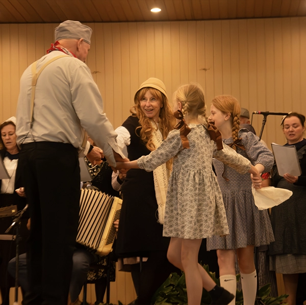 ESPETÁCULO POT-POURRI 11ª FESTA DOS IMIGRANTES